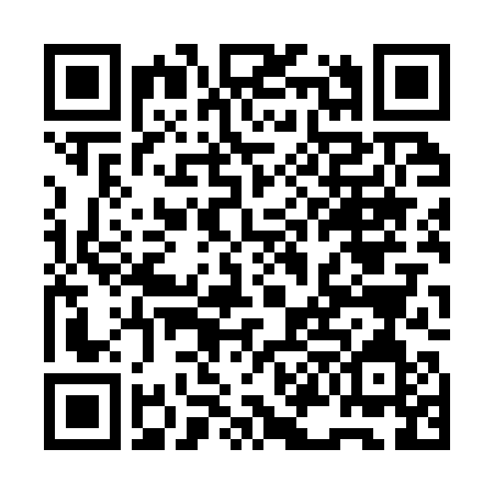 Scan to view Join La Familia registration on our club website